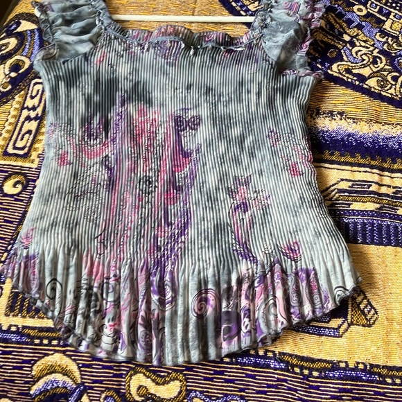 Sheer top with liner - Picture 2 of 4